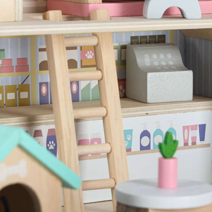 Lagaminas - namelis su gyvūnėliais ir baldais